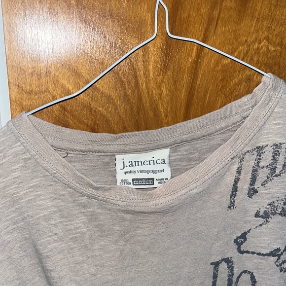 Salty Dog Cafe Beach Distressed-Look T-Shirt - Picture 2 of 4